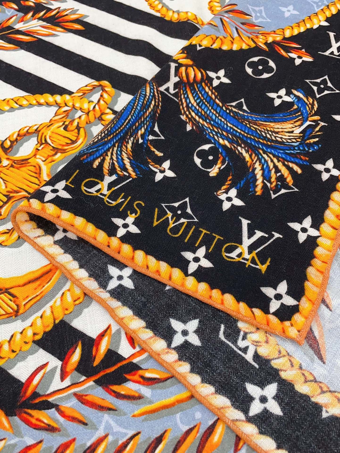 Louis Vuitton Scarf